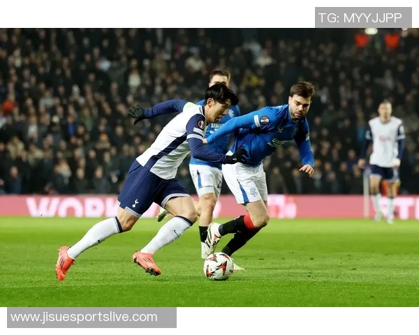 欧联杯热刺与切尔西激战成平局补时进球瞬间点燃全场激情